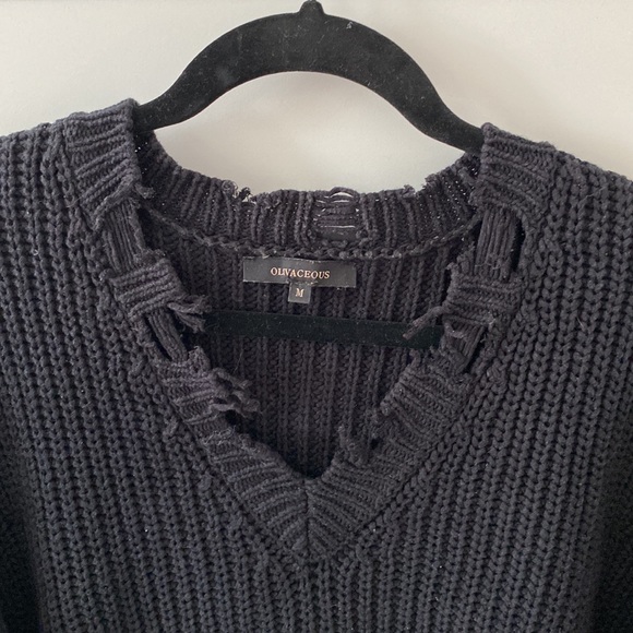 Distresses Olivaceous v neck sweater - Picture 2 of 3